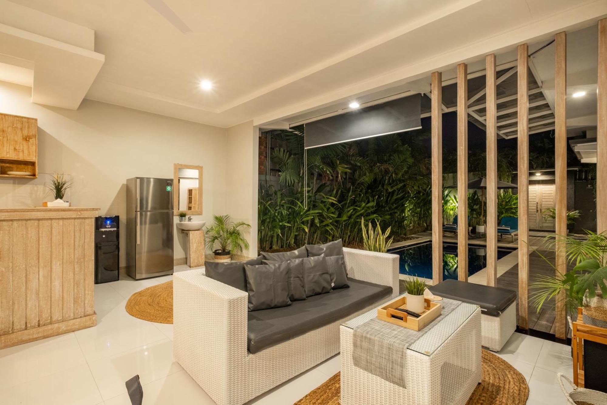 ☆ Villa Larissa ☆ Seminyak 2Br Pool Kuta Petitenget Номер фото
